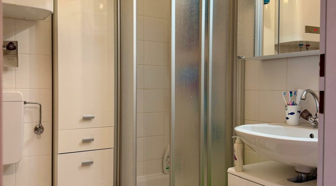 585baf13-ab45-457c-9406-2fc156ffbfab